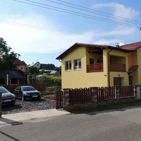 Danmar - Rent Whole Or Upper Floor * Závažná Poruba