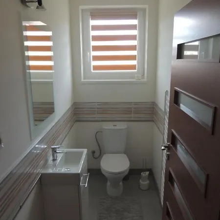 Danmar - Rent Whole Or Upper Floor Závažná Poruba