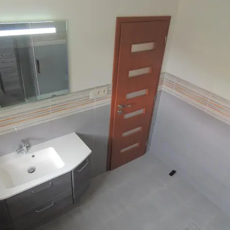 Danmar - Rent Whole Or Upper Floor