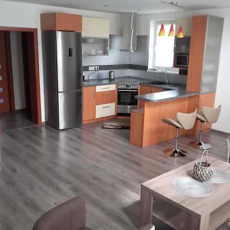 Danmar - Rent Whole Or Upper Floor *